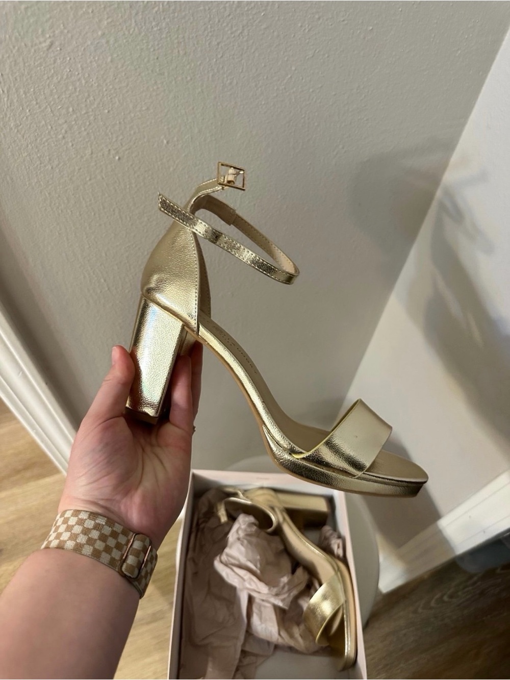 Chinese Laundry Metallic Gold Ankle-Strap Block Teri Heeled Sandal size 9.5